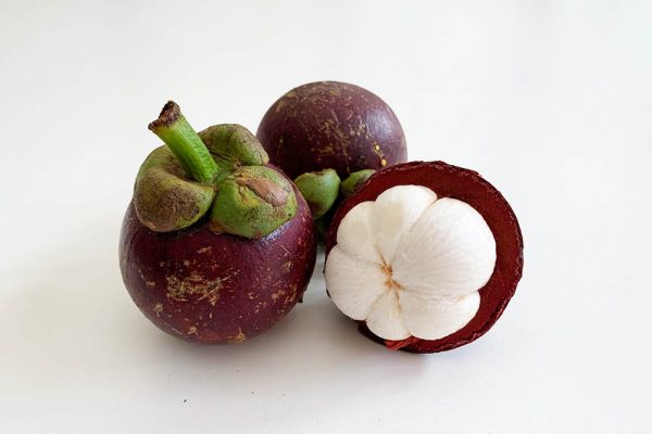 All-natural Mangosteen - mang cut